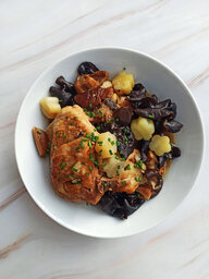 STUFATO DI POLLO CON PATATE E FUNGHI - UN PIATTO DELIZIOSO DA MANGIARE OGNI GIORNO